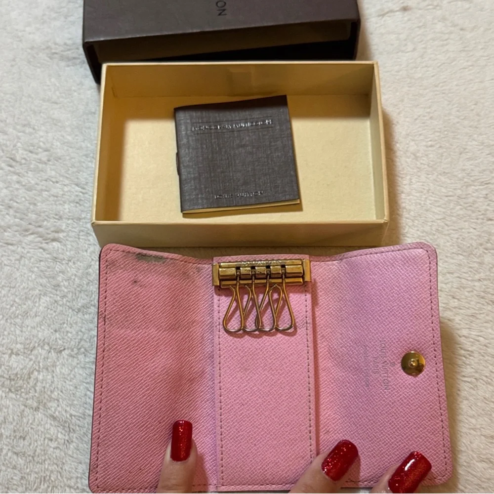 Louis Vuitton pink Murakami Multicolor Monogram 🔑 holder with box